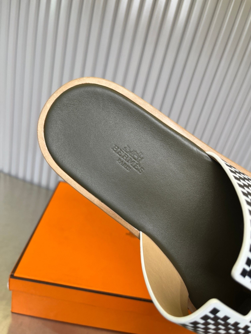 H**me5 slippers